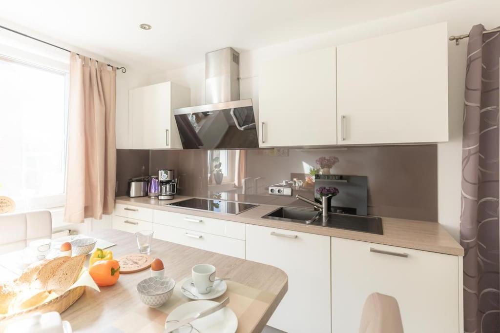 Herzlich Willkommen Auf Unserem Hof! Apartment *